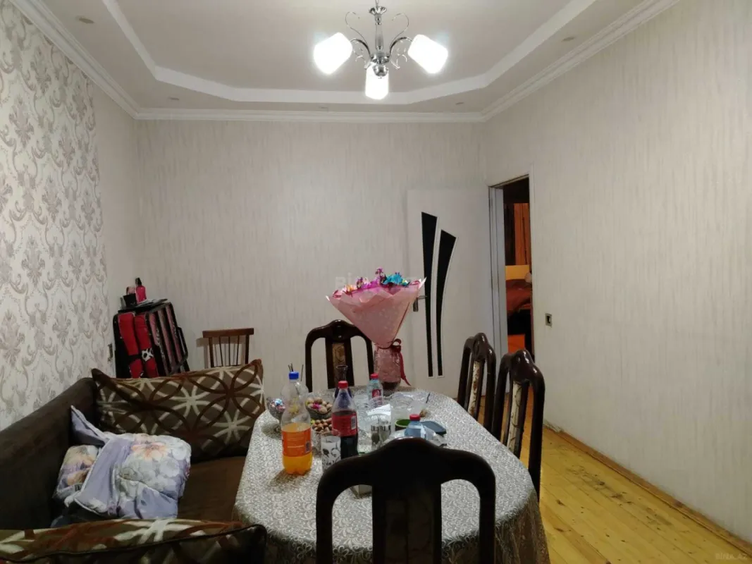 Satılır 2 otaqlı mənzil 56 m²