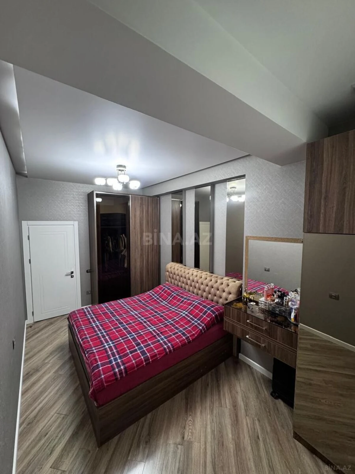 Satılır 3 otaqlı mənzil 100 m²