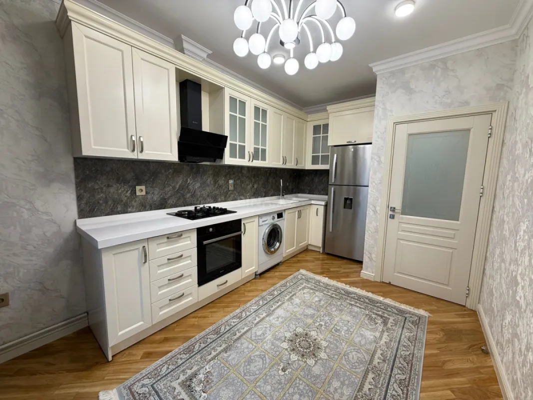 Satılır 3 otaqlı mənzil 82 m²