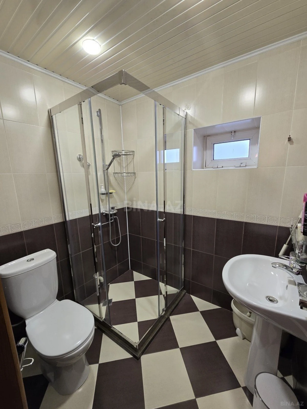 Satılır 6 otaqlı həyət evi 200 m²