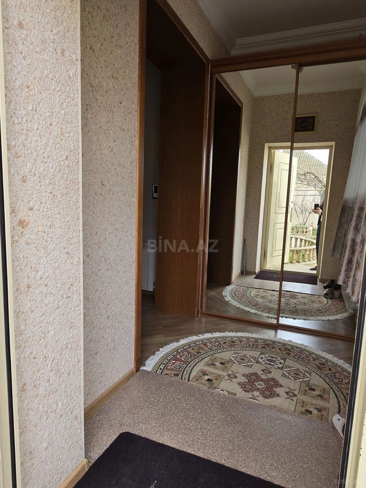Satılır 6 otaqlı həyət evi 200 m²