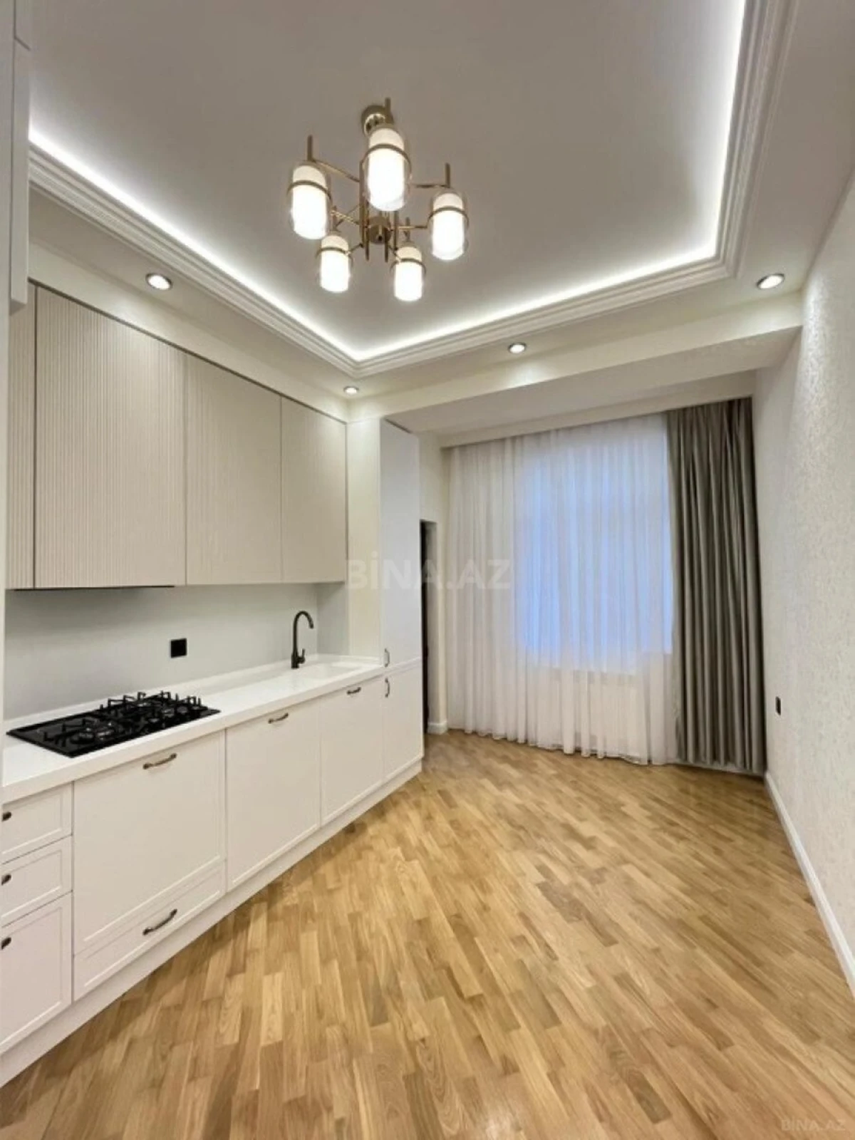 Satılır 3 otaqlı mənzil 105 m²