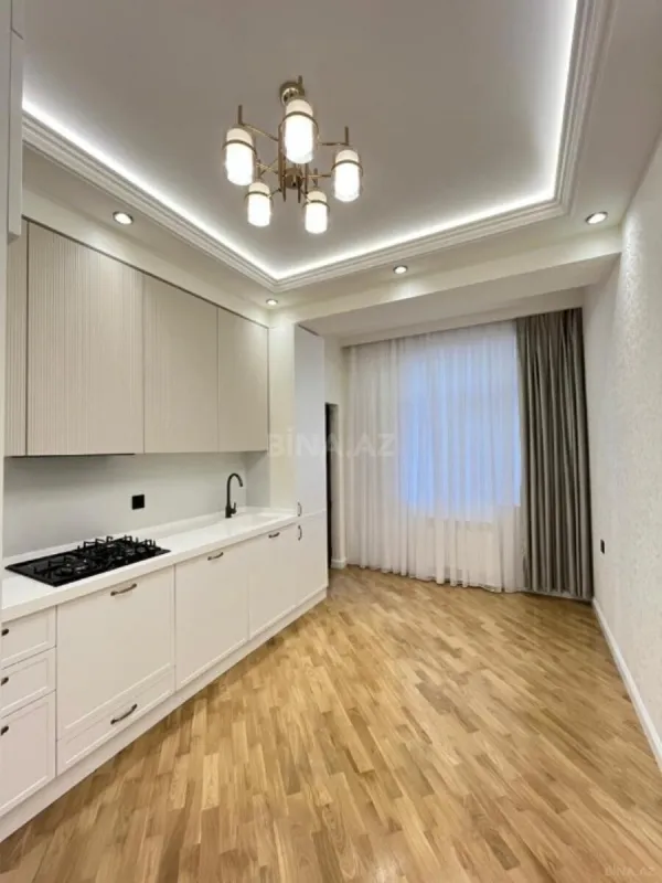 Satılır 3 otaqlı mənzil 105 m²
