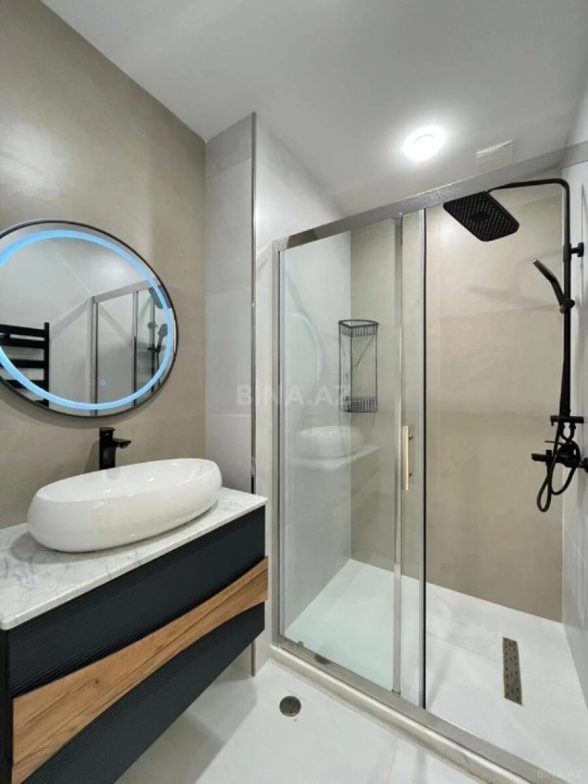 Satılır 3 otaqlı mənzil 105 m²