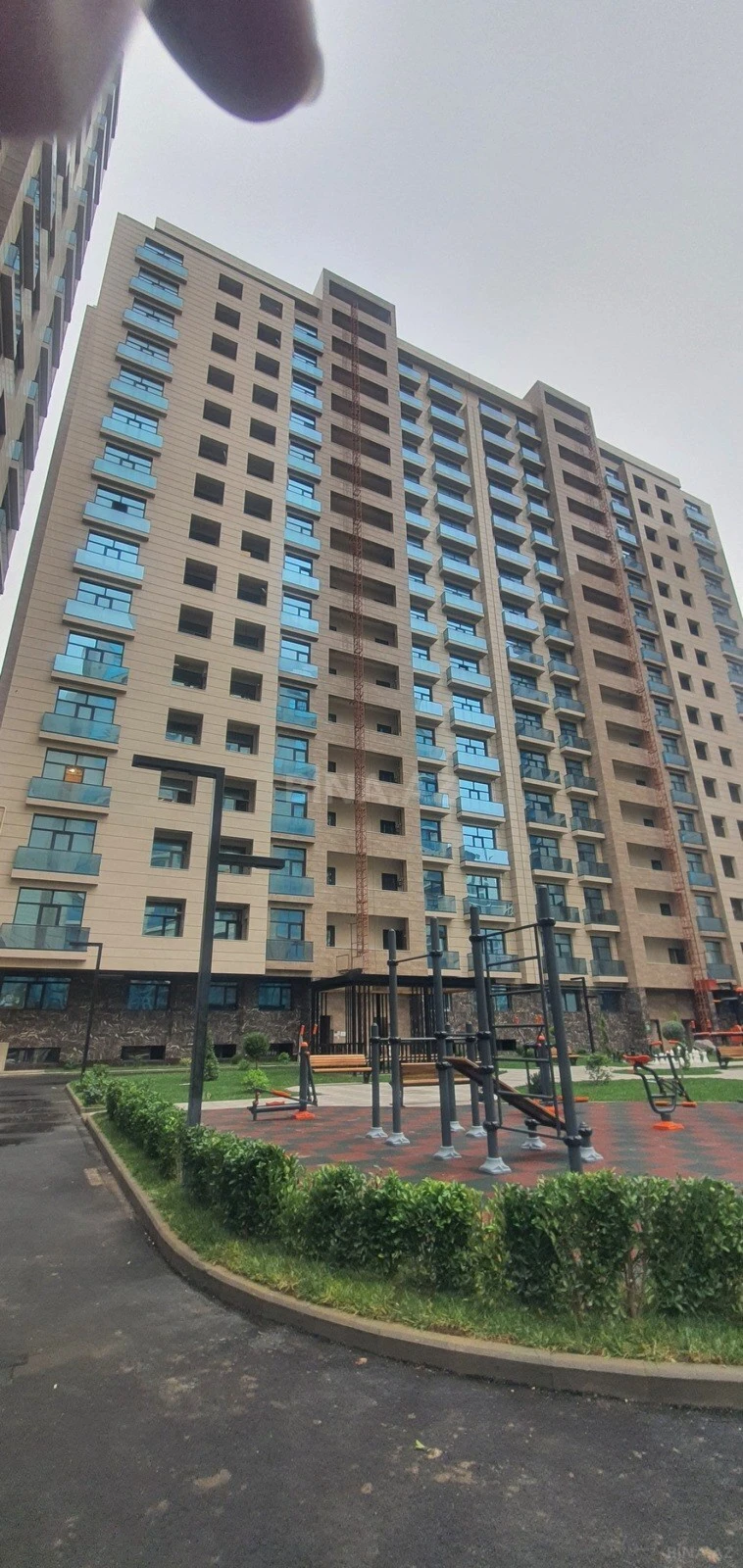 Satılır 2 otaqlı mənzil 71 m²