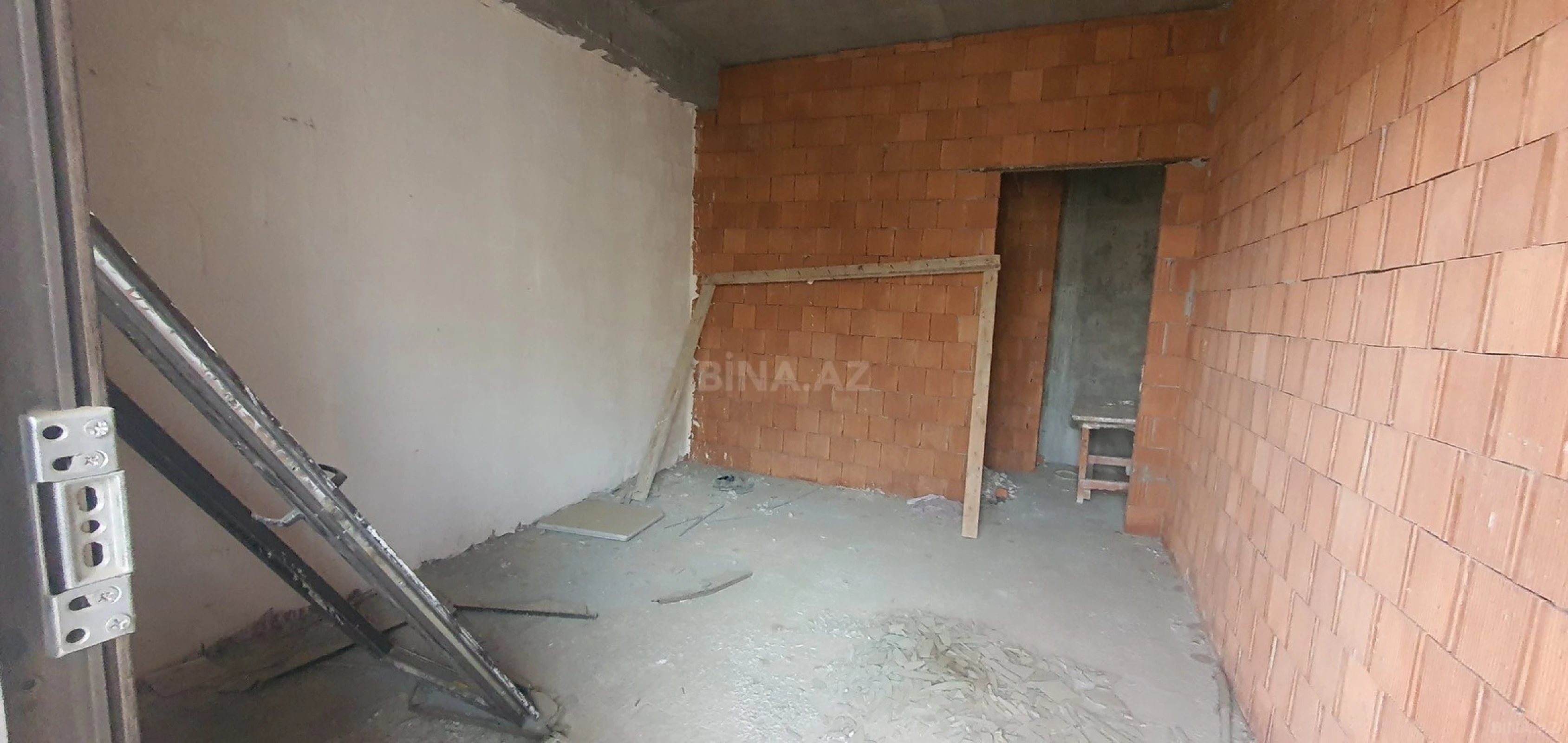 Satılır 2 otaqlı mənzil 71 m²