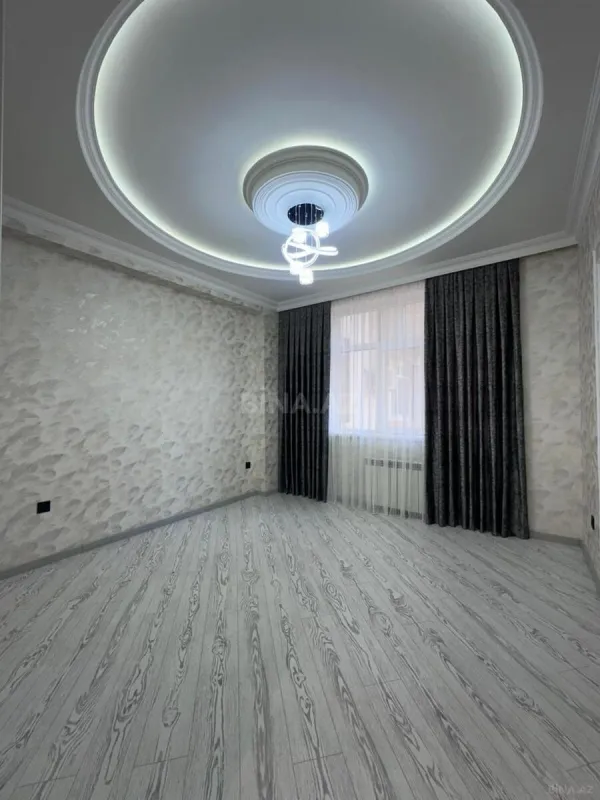 Satılır 2 otaqlı mənzil 77 m²