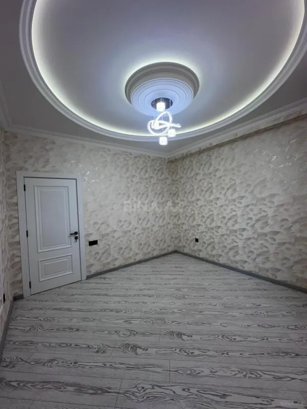 Satılır 2 otaqlı mənzil 77 m²