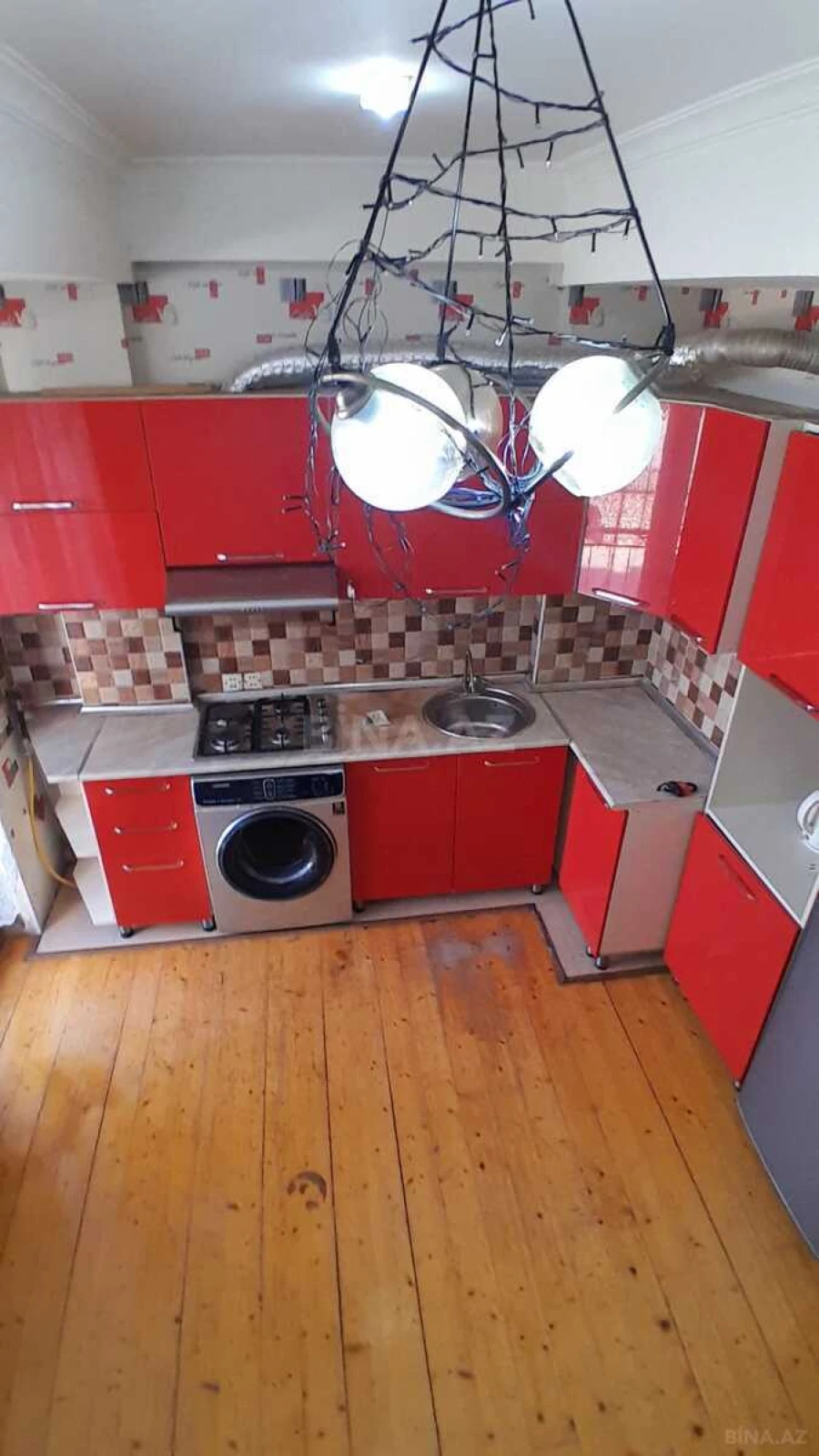 Kirayə verilir 2 otaqlı mənzil 75 m²