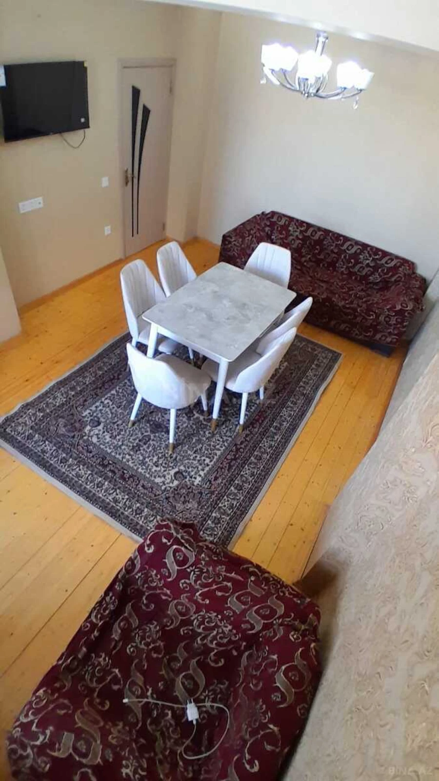 Kirayə verilir 2 otaqlı mənzil 75 m²