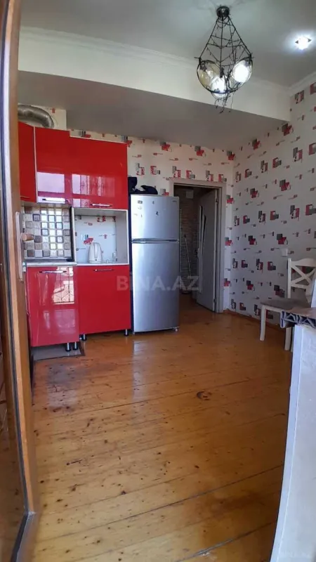 Kirayə verilir 2 otaqlı mənzil 75 m²