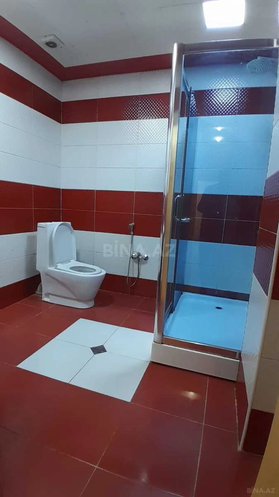 Kirayə verilir 2 otaqlı mənzil 75 m²