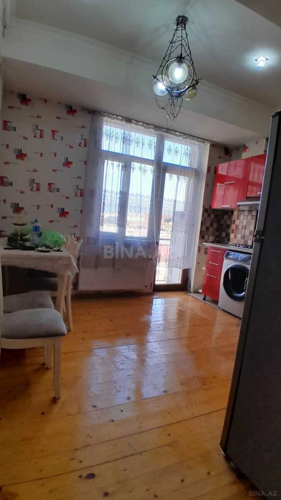 Kirayə verilir 2 otaqlı mənzil 75 m²