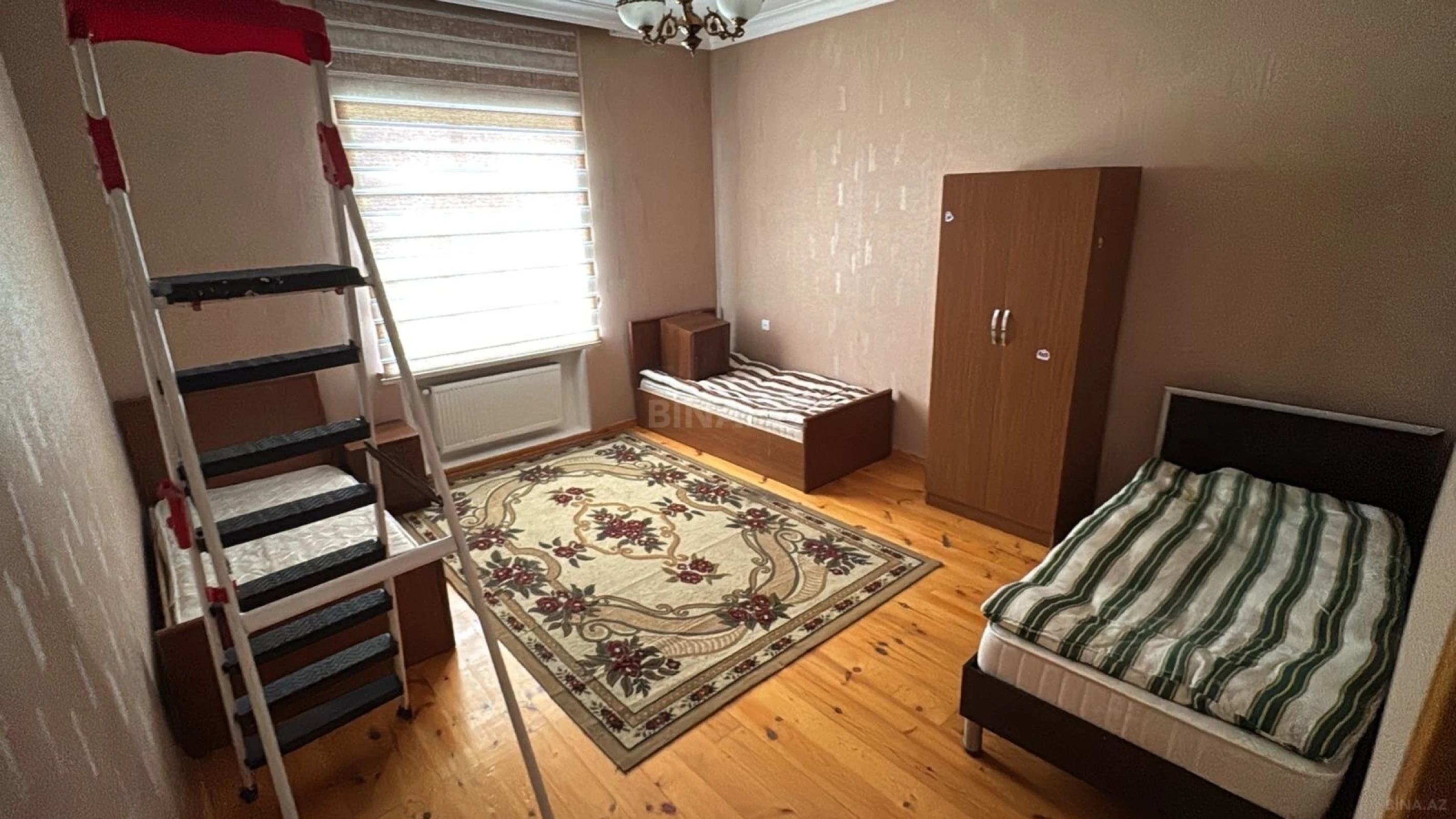 Kirayə verilir 6 otaqlı həyət evi 187 m²