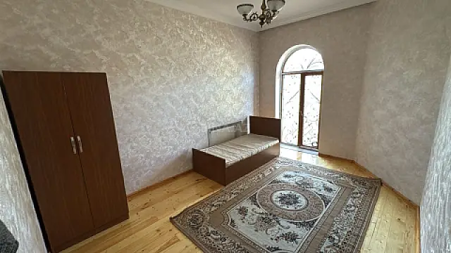 Kirayə verilir 6 otaqlı həyət evi 187 m²