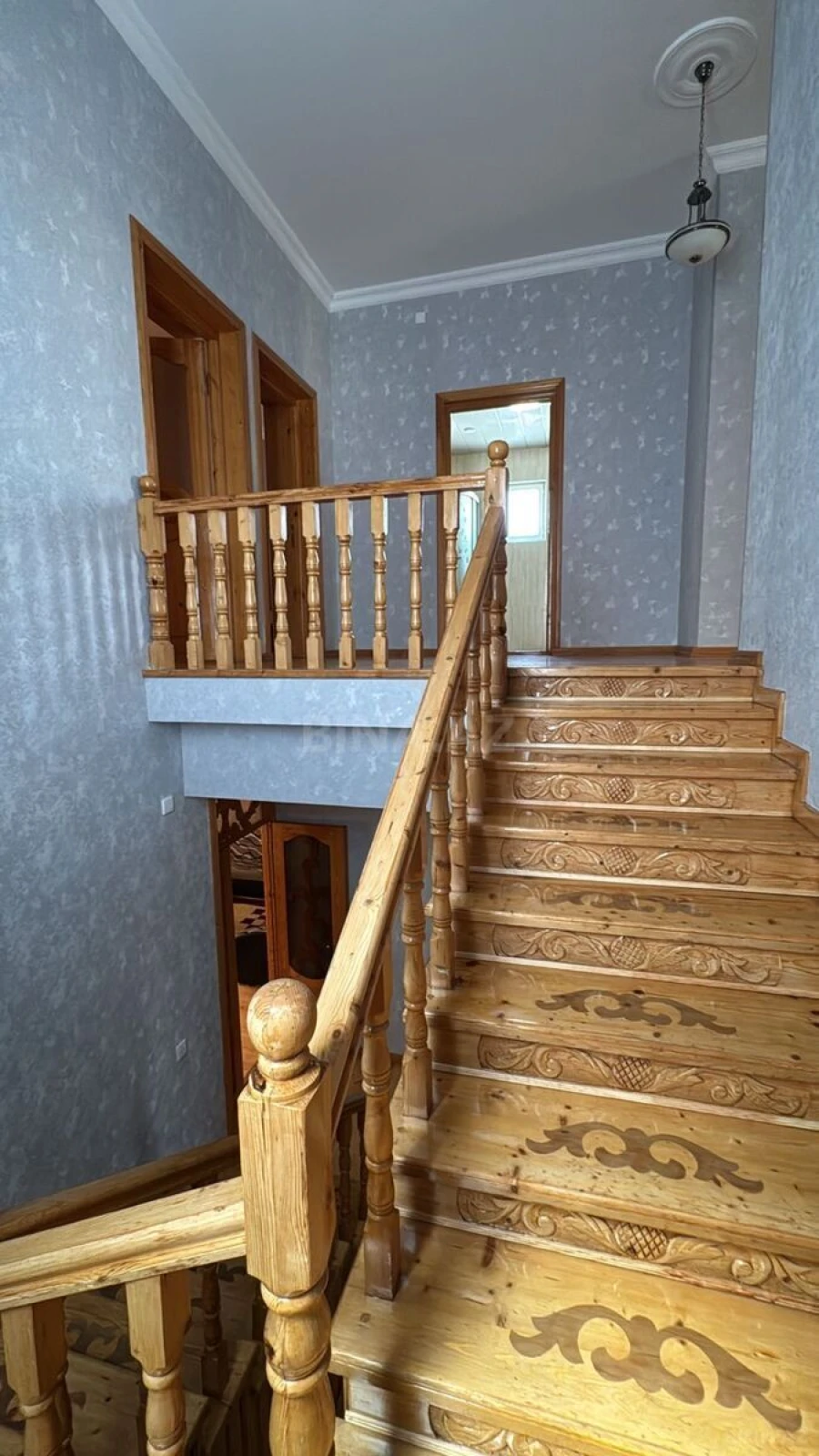 Kirayə verilir 6 otaqlı həyət evi 187 m²