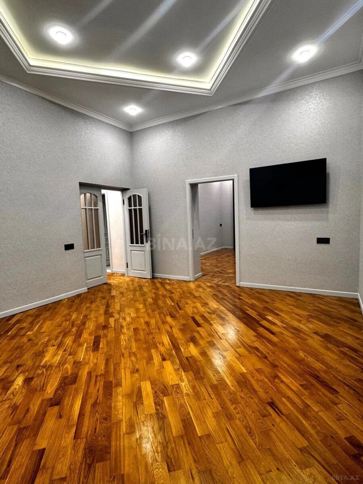 Kirayə verilir 5 otaqlı ofis 120 m²