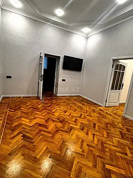 Kirayə verilir 5 otaqlı ofis 120 m²