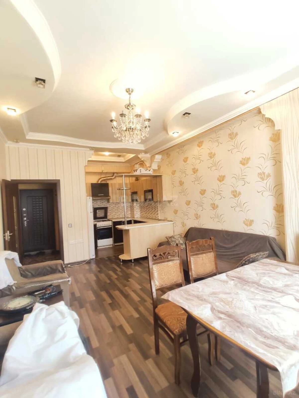 Kirayə verilir 2 otaqlı mənzil 65 m²