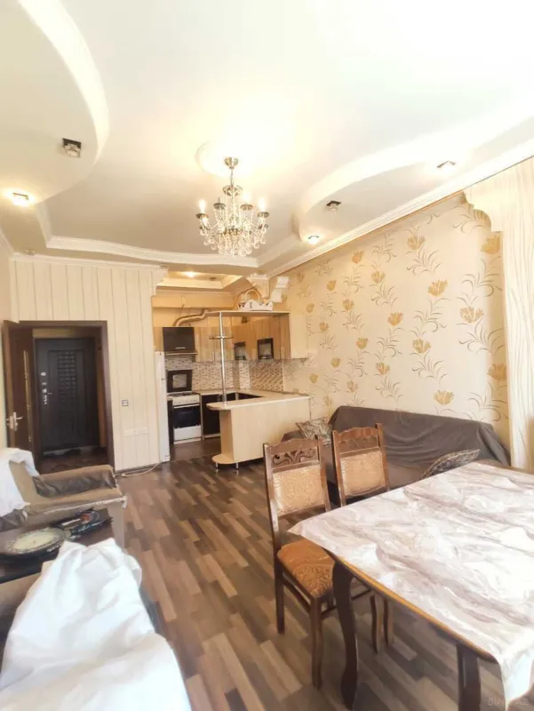 Kirayə verilir 2 otaqlı mənzil 65 m²