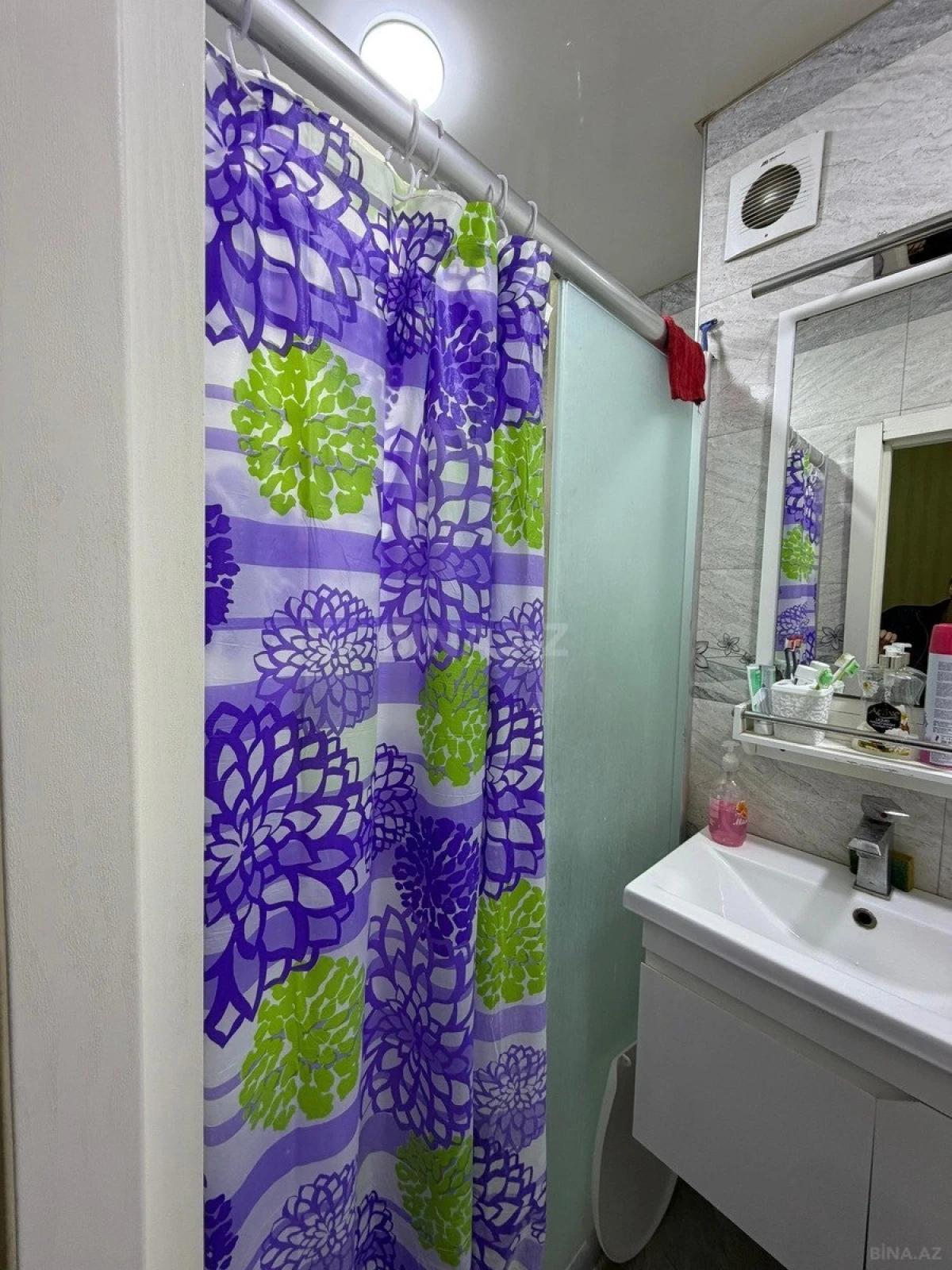 Kirayə verilir 4 otaqlı mənzil 115 m²