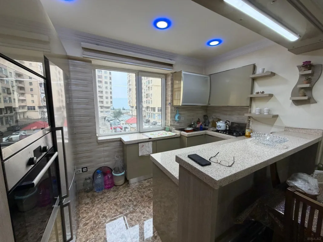 Kirayə verilir 4 otaqlı mənzil 115 m²