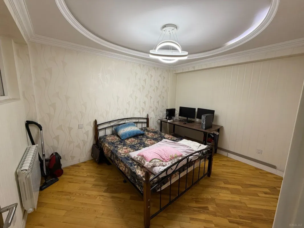 Kirayə verilir 4 otaqlı mənzil 115 m²