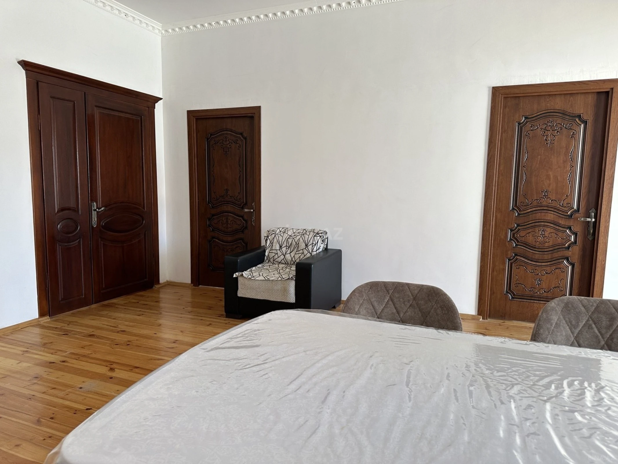 Satılır 6 otaqlı həyət evi 200 m²