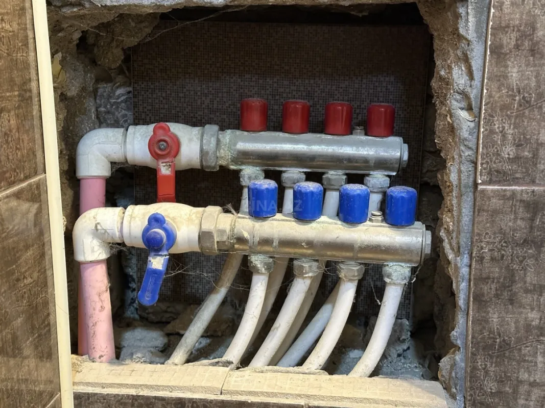 Satılır 6 otaqlı həyət evi 200 m²