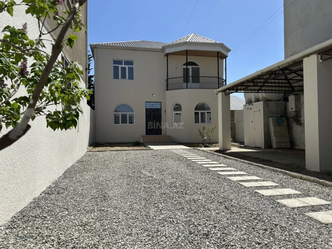 Satılır 6 otaqlı həyət evi 200 m²