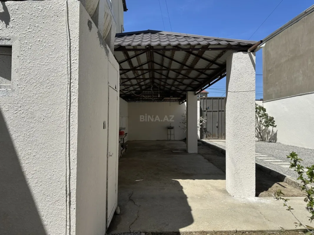 Satılır 6 otaqlı həyət evi 200 m²