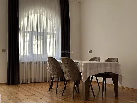 Satılır 6 otaqlı həyət evi 200 m²