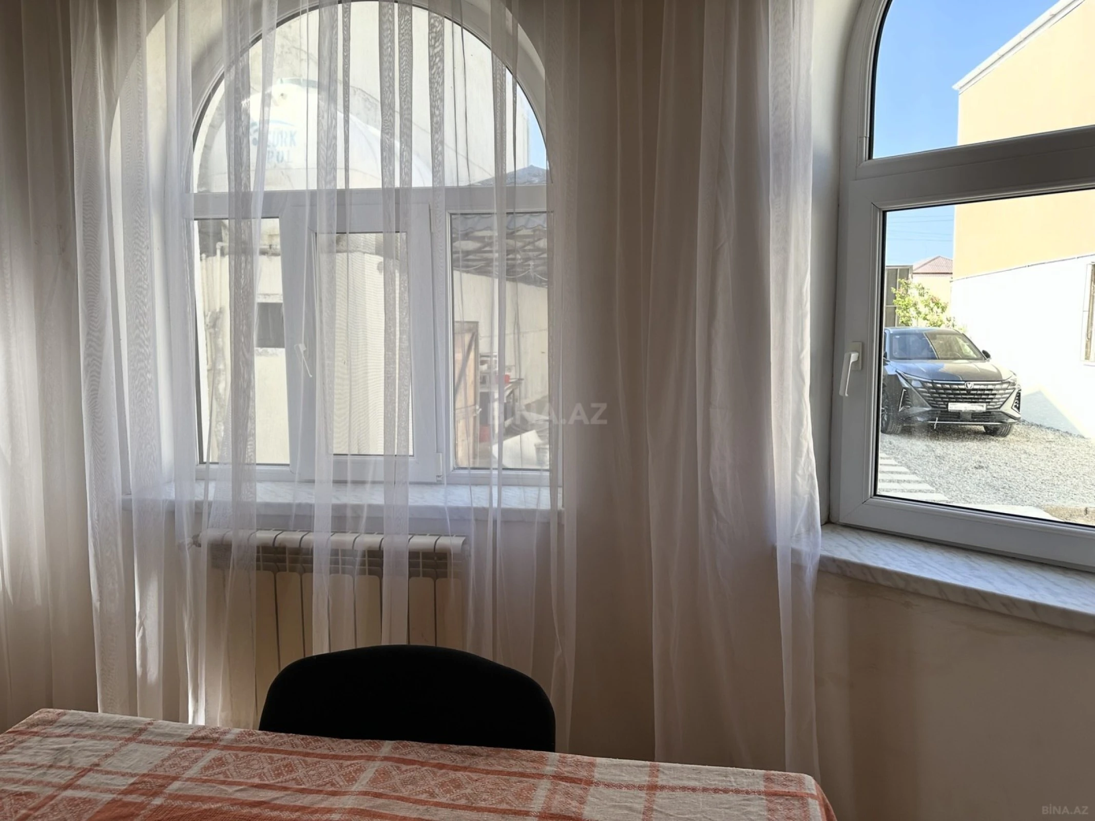 Satılır 6 otaqlı həyət evi 200 m²