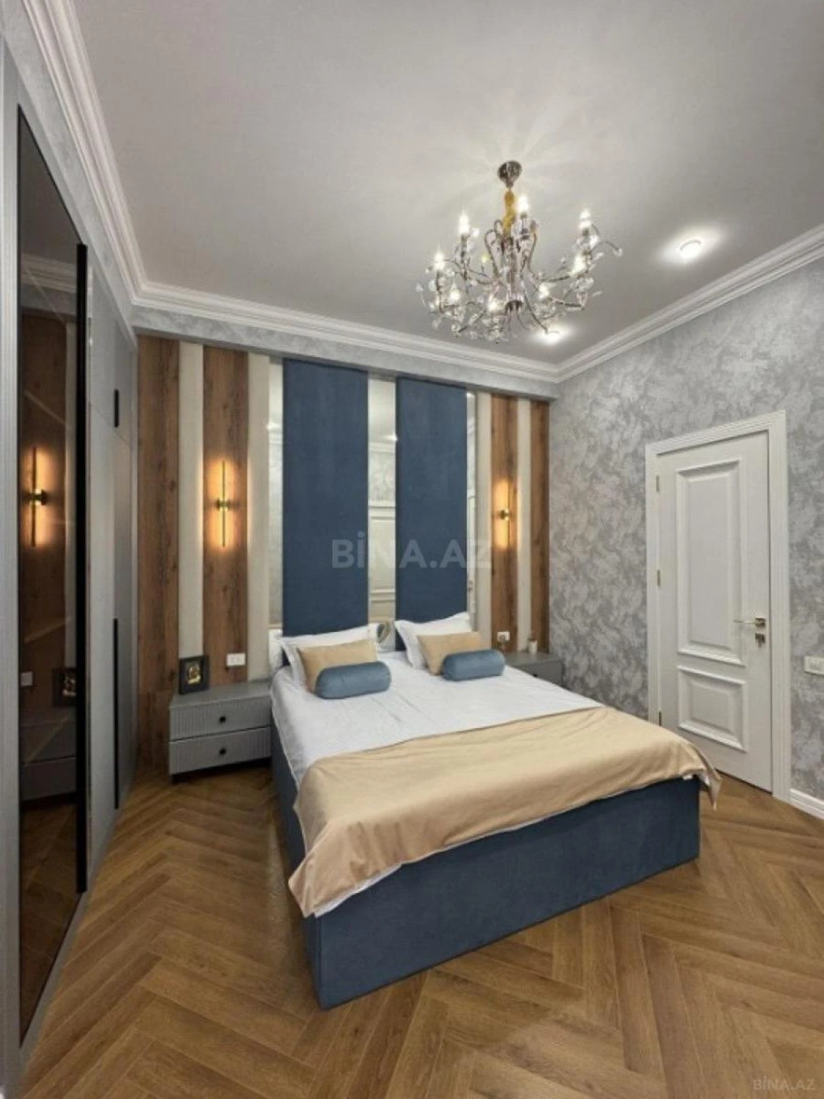 Satılır 3 otaqlı mənzil 130 m²