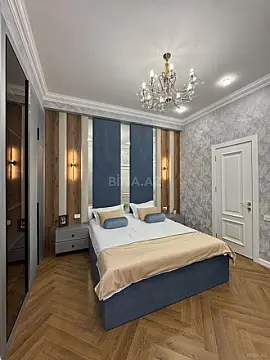 Satılır 3 otaqlı mənzil 130 m²