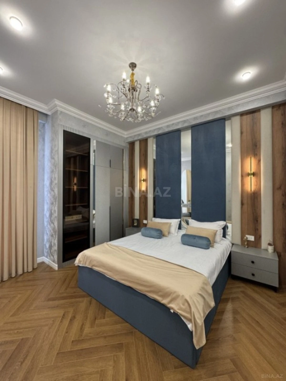 Satılır 3 otaqlı mənzil 130 m²