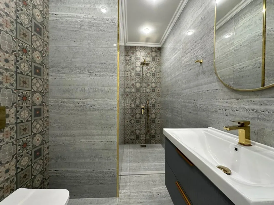 Satılır 3 otaqlı mənzil 130 m²