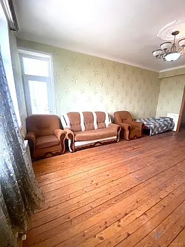 Satılır 2 otaqlı mənzil 102 m²