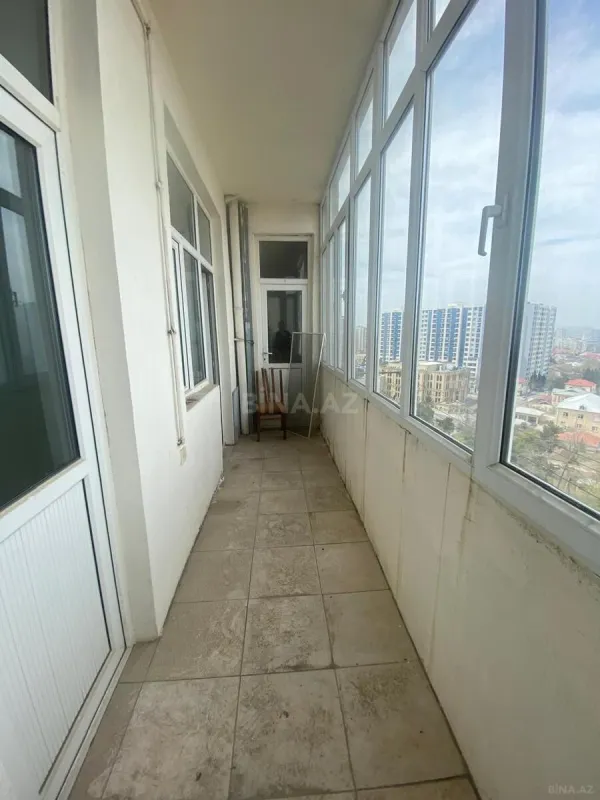 Satılır 2 otaqlı mənzil 102 m²