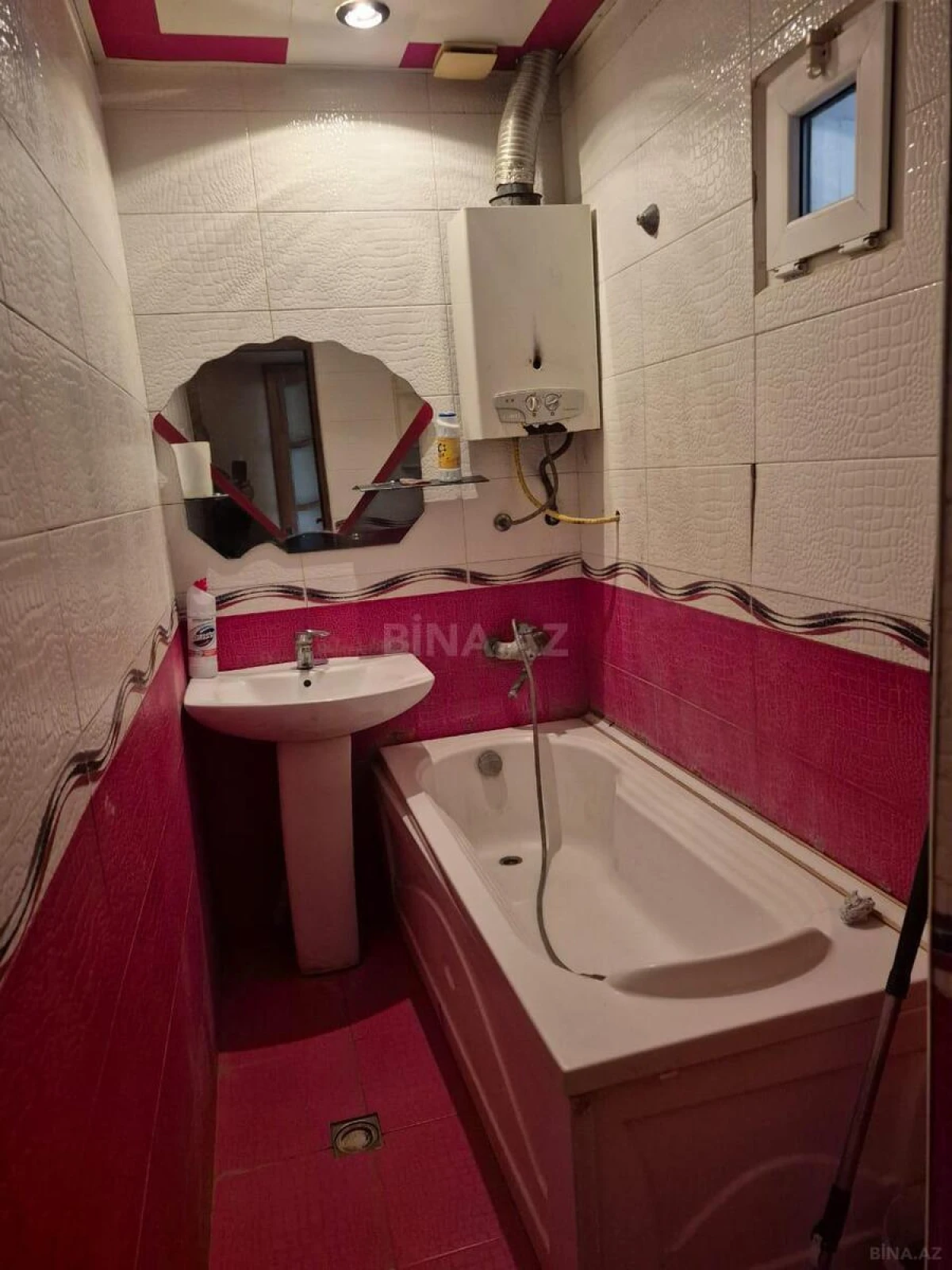 Satılır 2 otaqlı mənzil 65 m²