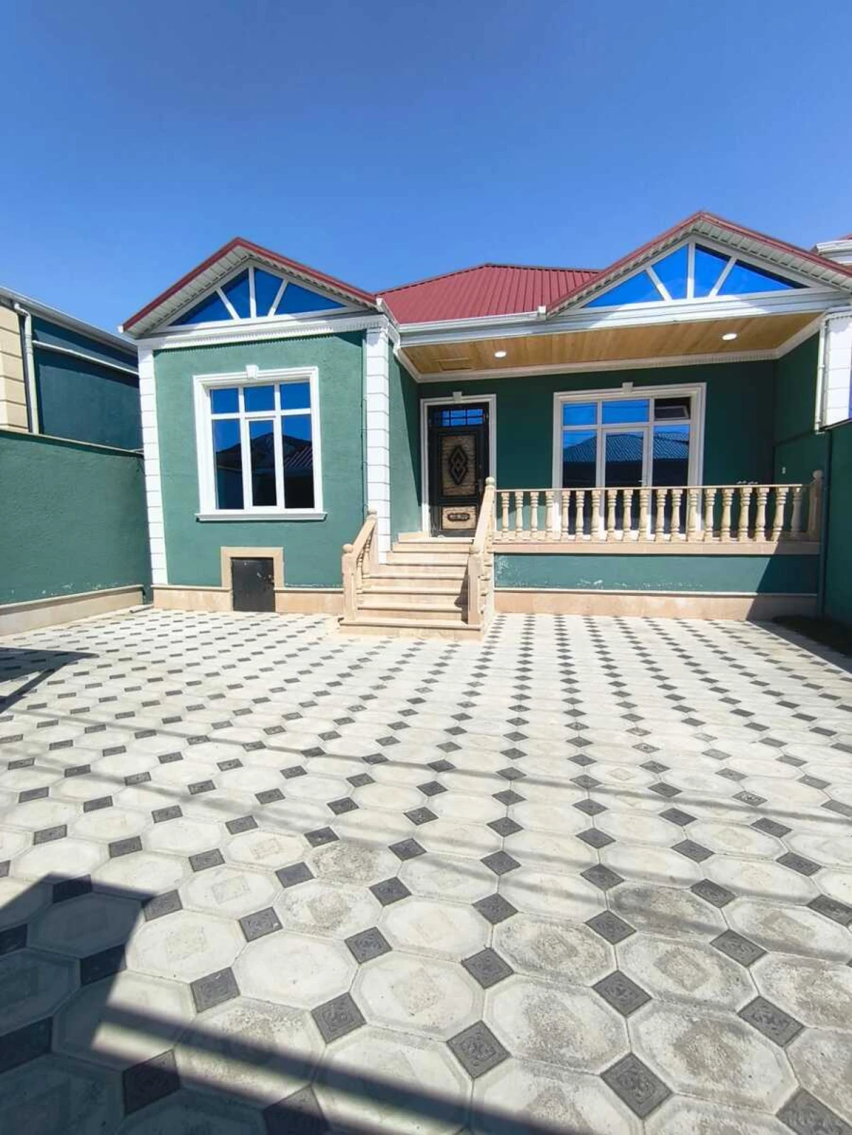 Satılır 4 otaqlı həyət evi 120 m²