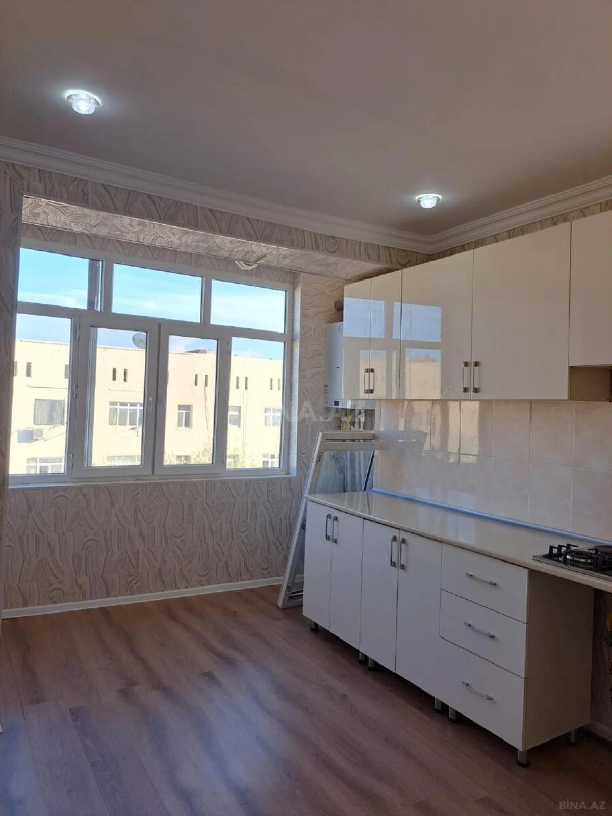 Satılır 2 otaqlı mənzil 52 m²