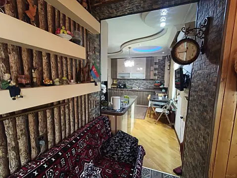 Satılır 3 otaqlı mənzil 181.5 m²