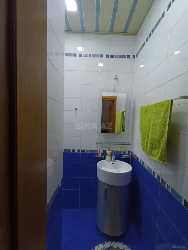 Satılır 3 otaqlı mənzil 181.5 m²