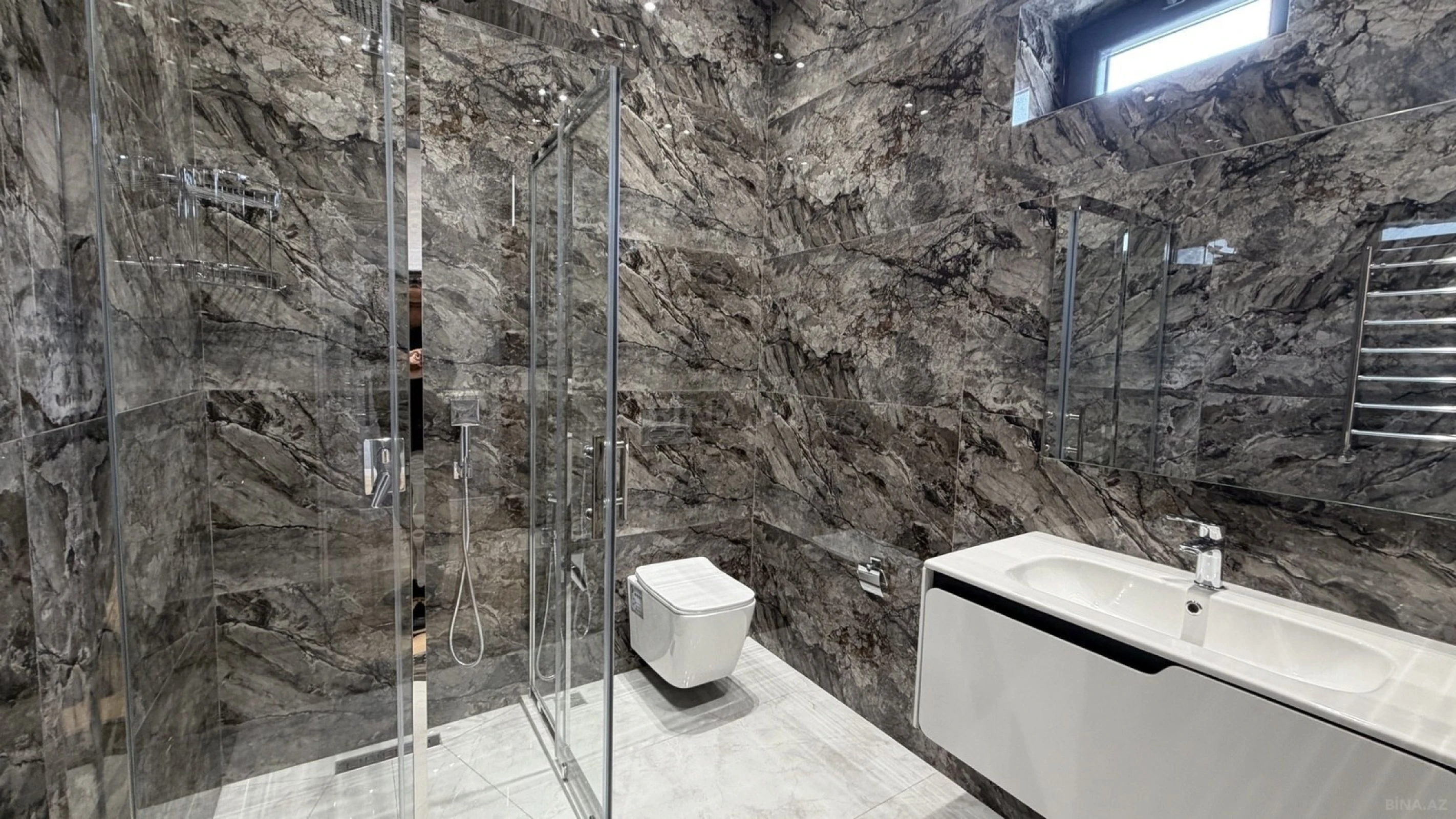 Satılır 6 otaqlı həyət evi 350 m²