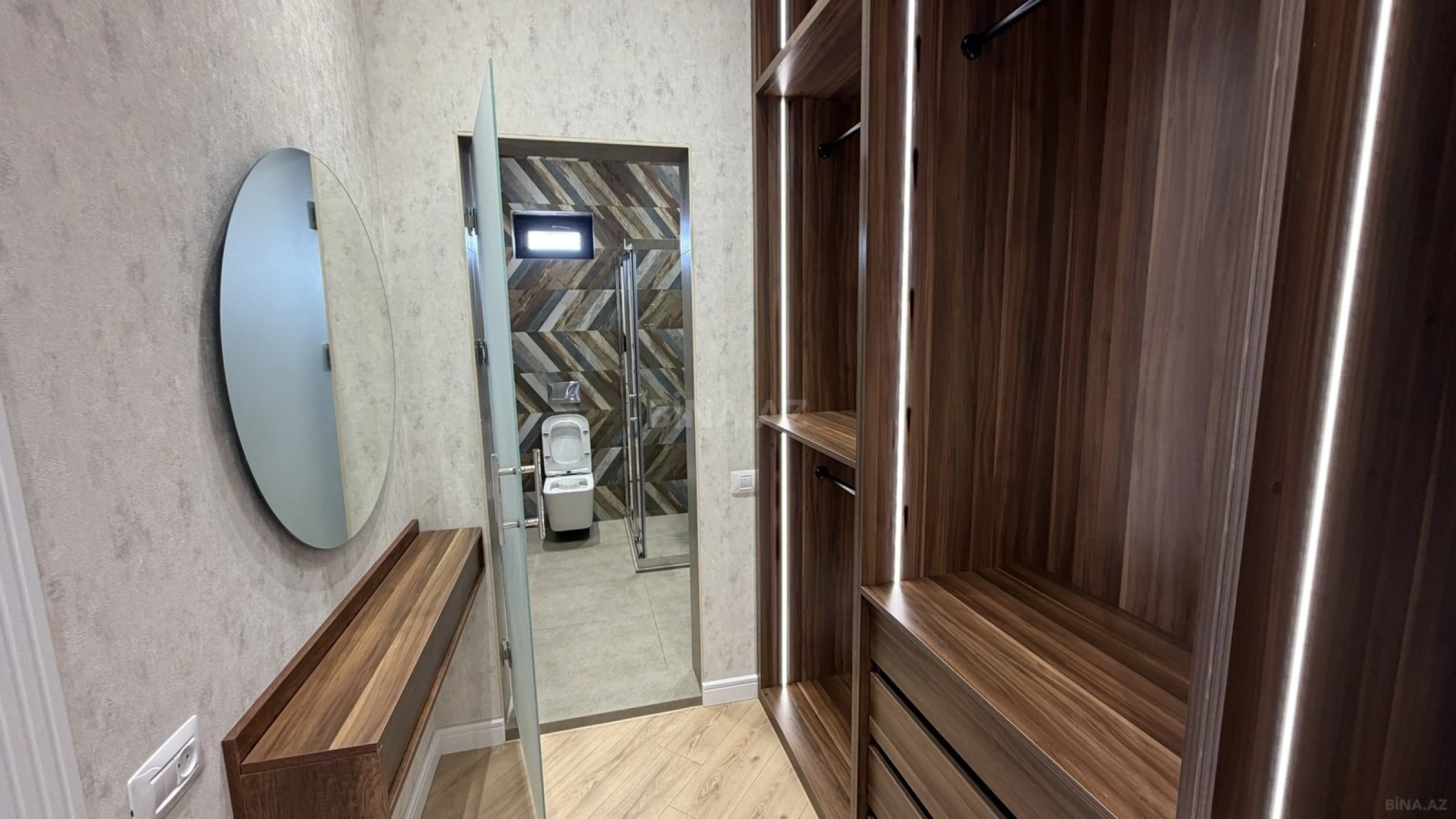 Satılır 6 otaqlı həyət evi 350 m²