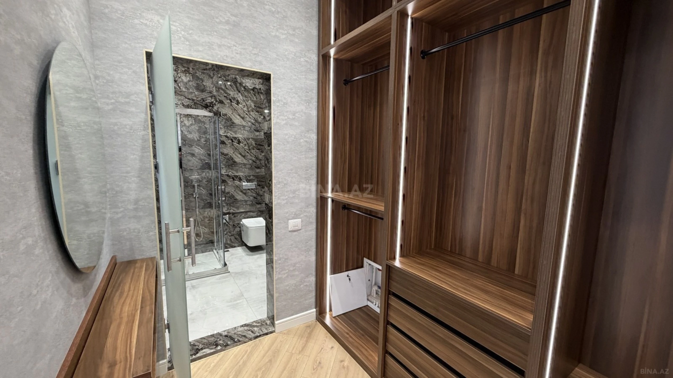 Satılır 6 otaqlı həyət evi 350 m²