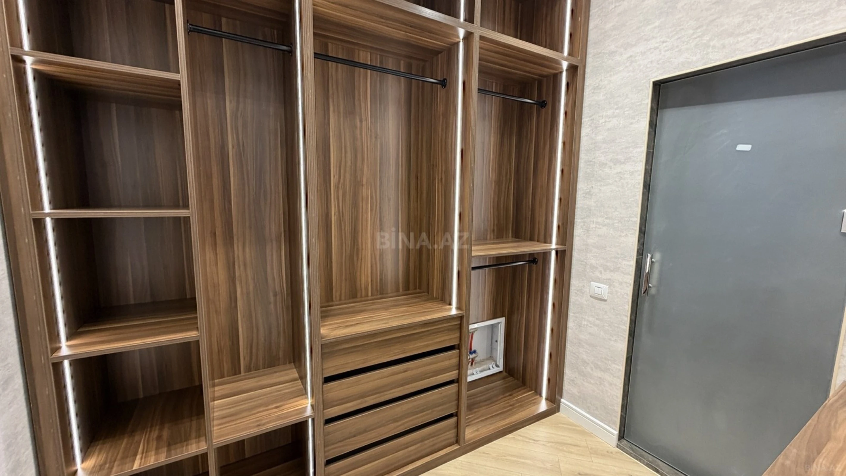 Satılır 6 otaqlı həyət evi 350 m²