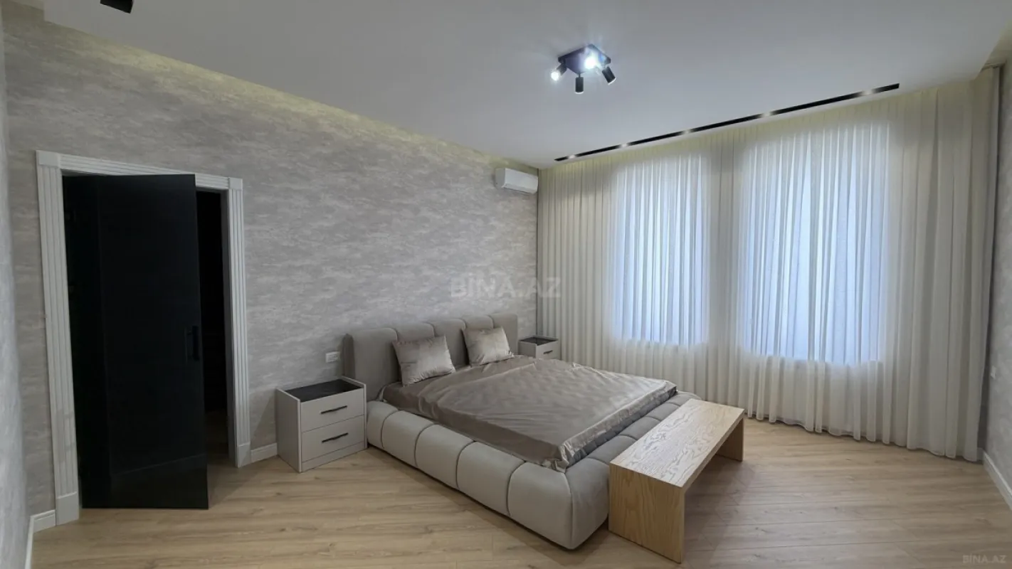 Satılır 6 otaqlı həyət evi 350 m²