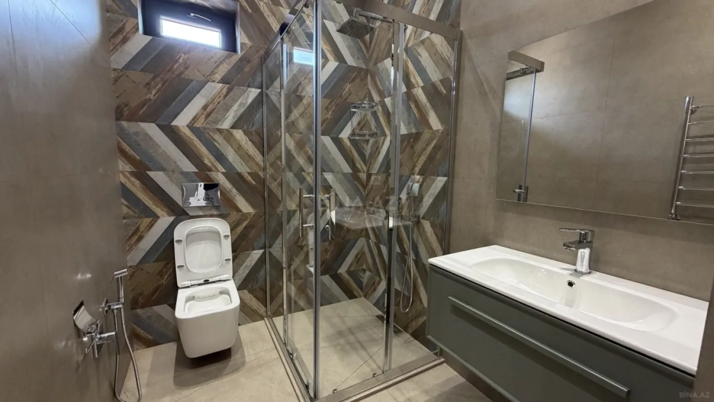 Satılır 6 otaqlı həyət evi 350 m²